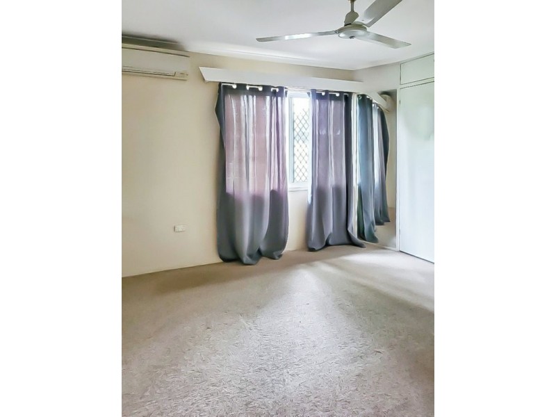 8 Kowinka Street, White Rock QLD 4868