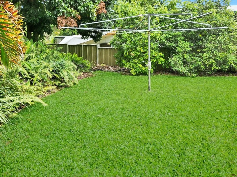 8 Kowinka Street, White Rock QLD 4868