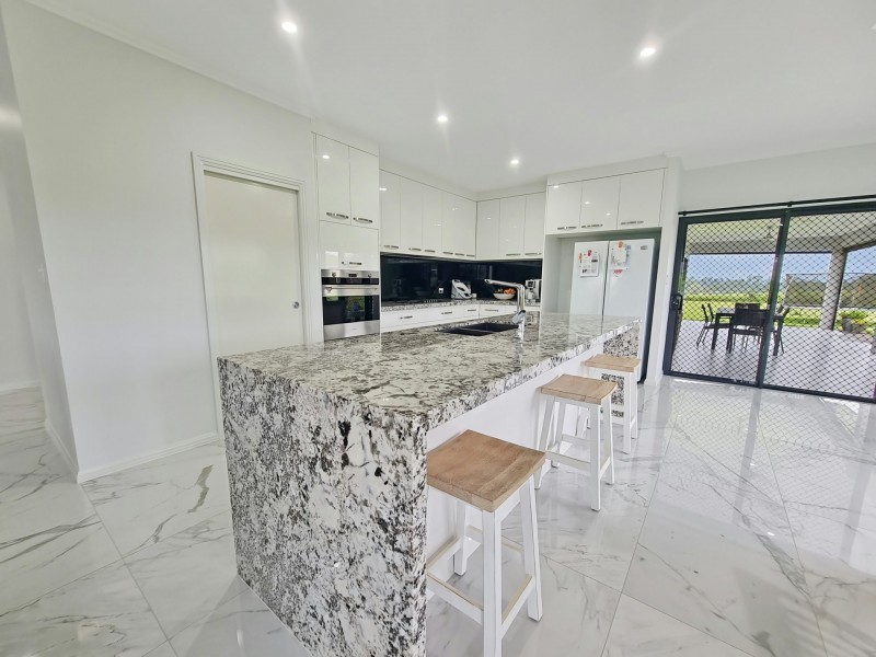 65 Jessica Road, Peeramon QLD 4885