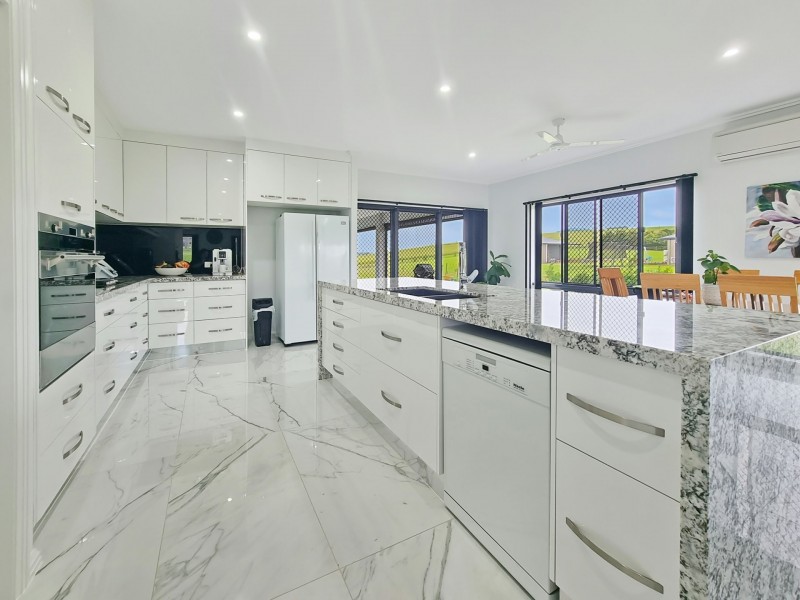 65 Jessica Road, Peeramon QLD 4885