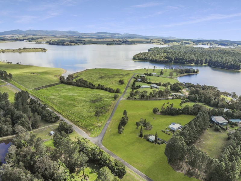 1 Bruce Road, Barrine QLD 4872