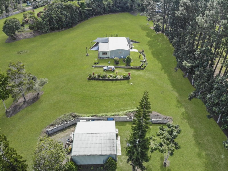 1 Bruce Road, Barrine QLD 4872