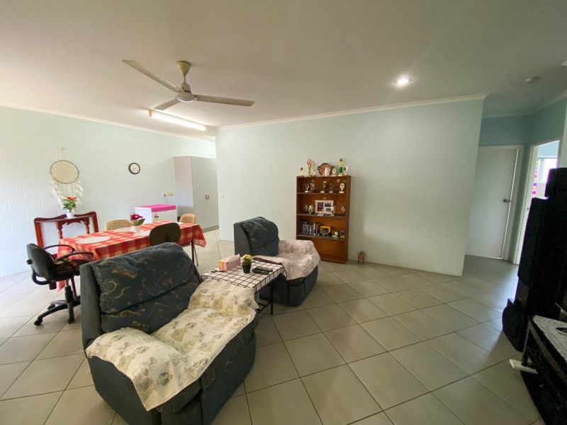 Unit 2/254 Walsh Street, Mareeba QLD 4880