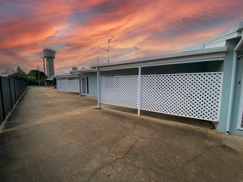 Unit 2/254 Walsh Street, Mareeba QLD 4880