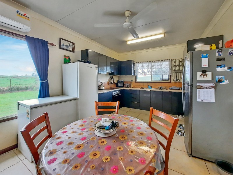 7 Biggs Road East, Beatrice QLD 4886