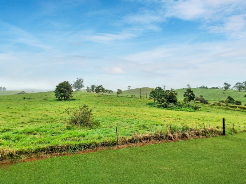 7 Biggs Road East, Beatrice QLD 4886