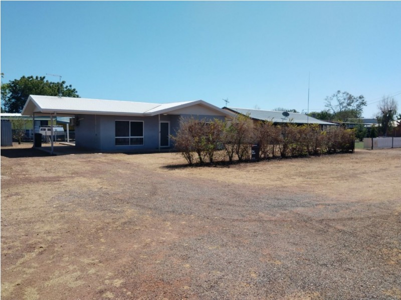 Unit 1/100 Carron, Karumba QLD 4891