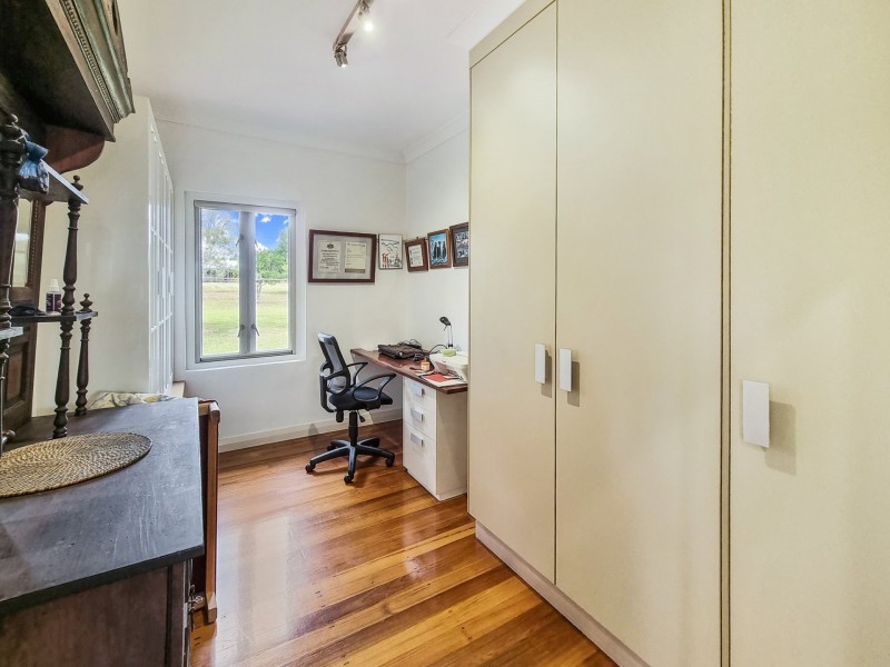 7 Knowles Road, East Barron QLD 4883