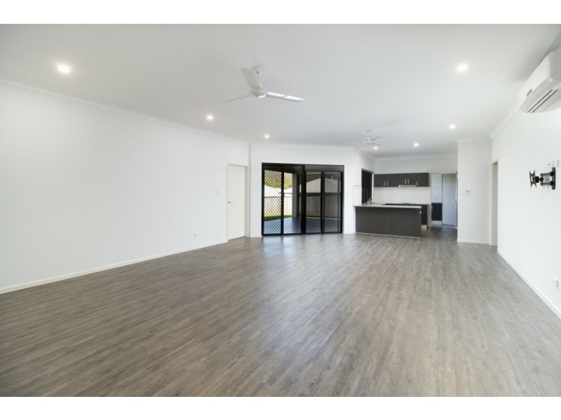 9 Robertson Close, Atherton QLD 4883