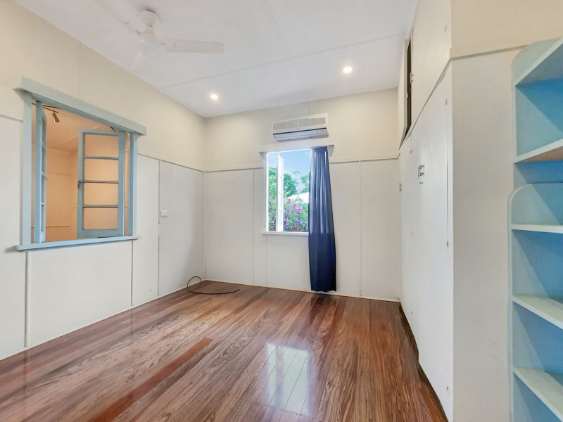 13 Johns Parade, Atherton QLD 4883