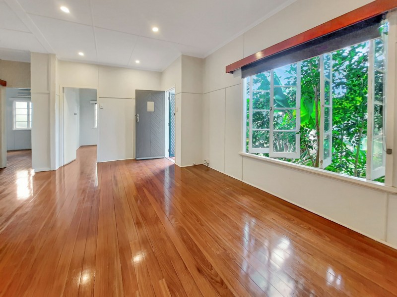 13 Johns Parade, Atherton QLD 4883