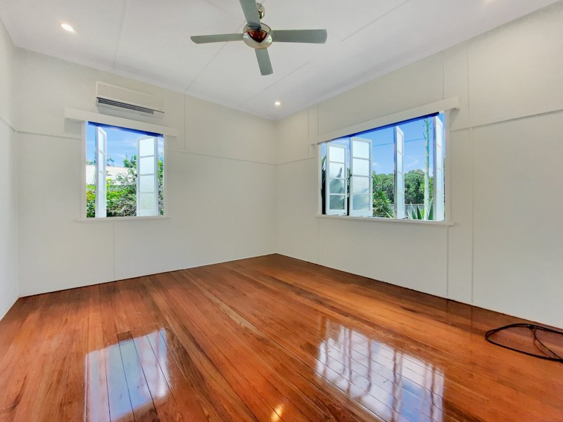 13 Johns Parade, Atherton QLD 4883