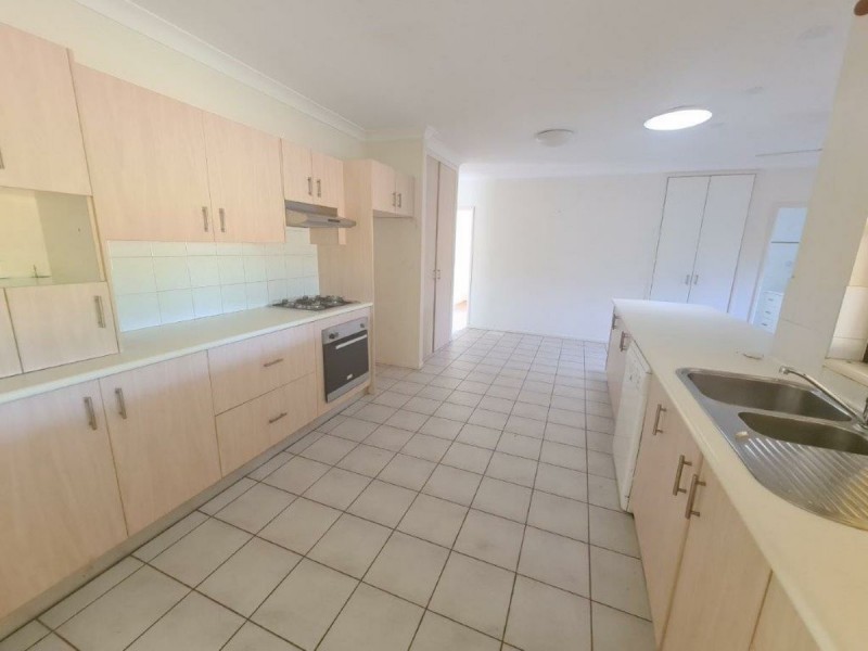 2 McFarlane Drive, Kanimbla QLD 4870