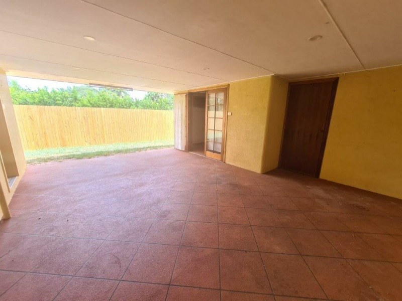 2 McFarlane Drive, Kanimbla QLD 4870