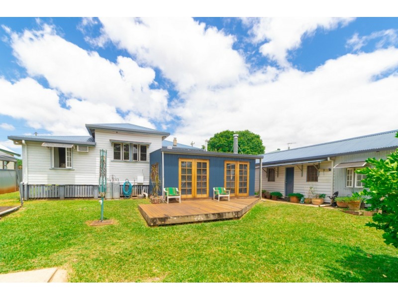 10 Holm Street, Atherton QLD 4883