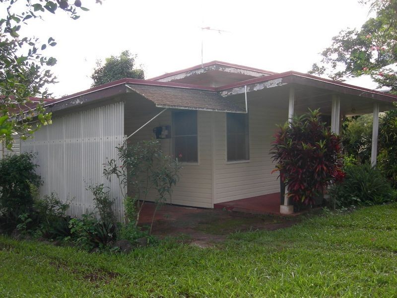 35 Eacham Rd, Yungaburra QLD 4884