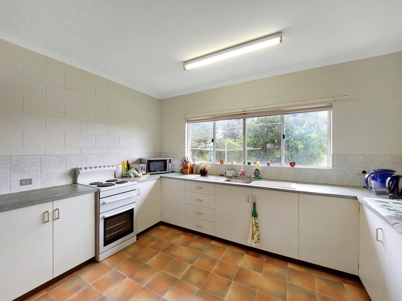 4 Hastie Street, Tolga QLD 4882