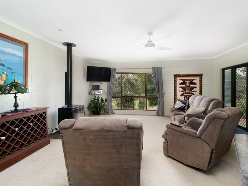 16 Newman Drive, Tolga QLD 4882