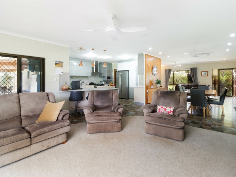16 Newman Drive, Tolga QLD 4882