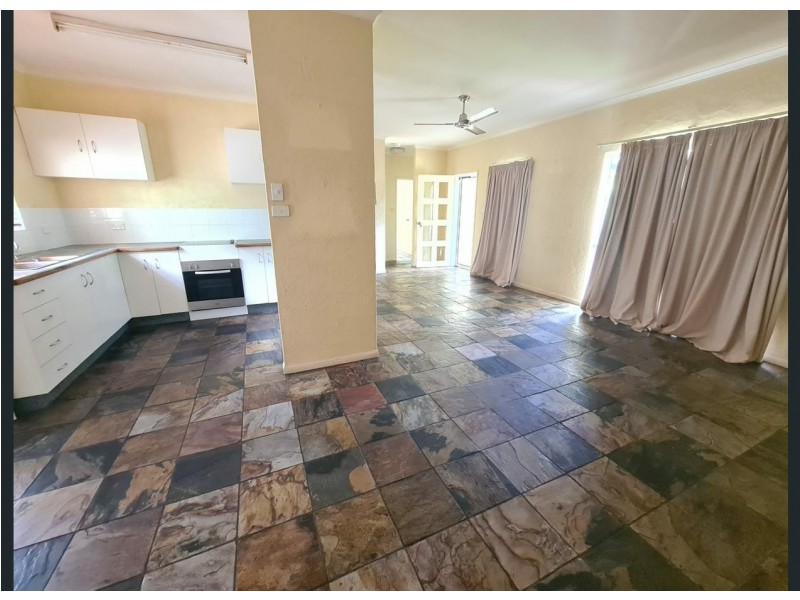 29 Barnard Drive, Mount Sheridan QLD 4868