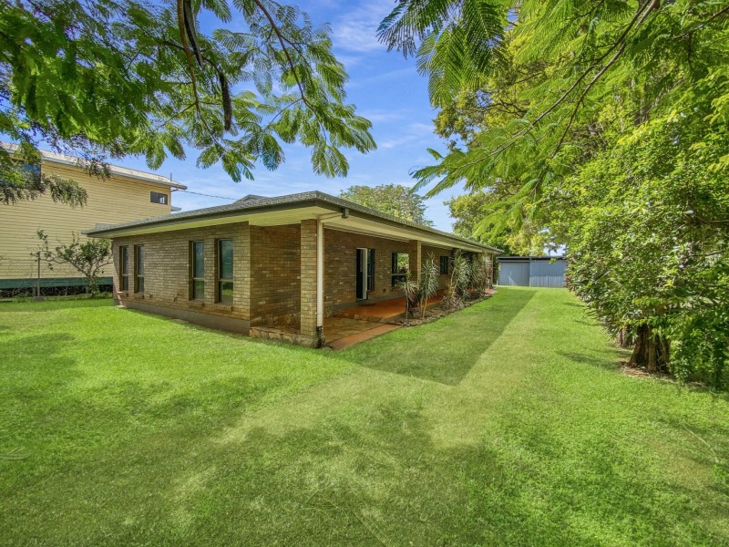 8 Elizabeth Street, Tolga QLD 4882