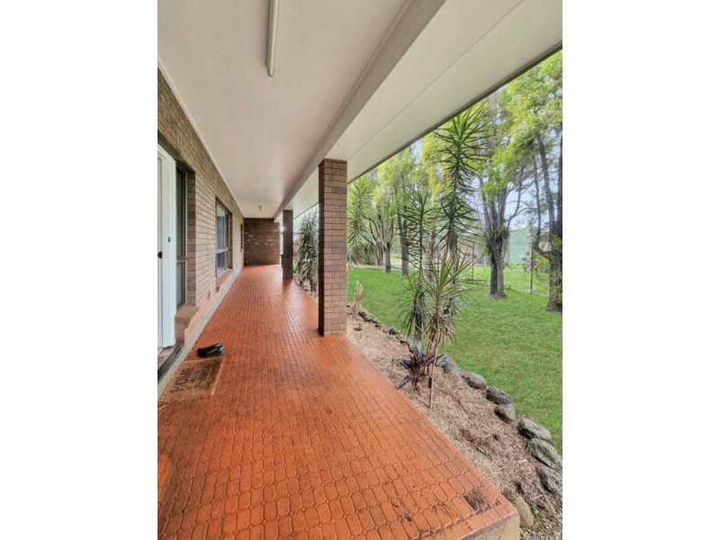 8 Elizabeth Street, Tolga QLD 4882