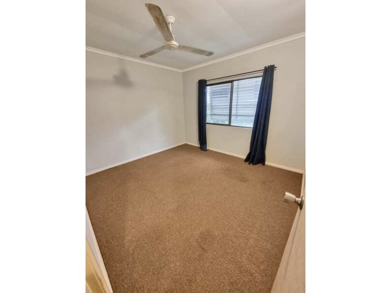 8 Elizabeth Street, Tolga QLD 4882