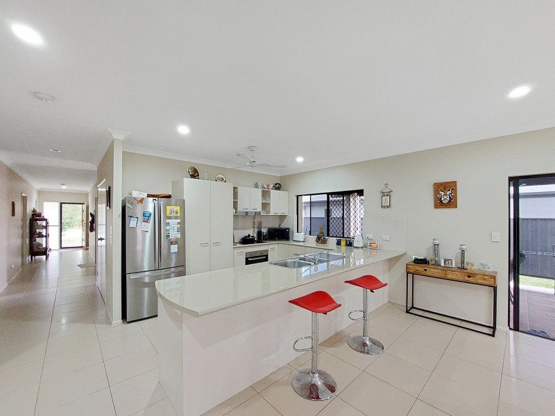 25 Elizabeth Street, Atherton QLD 4883