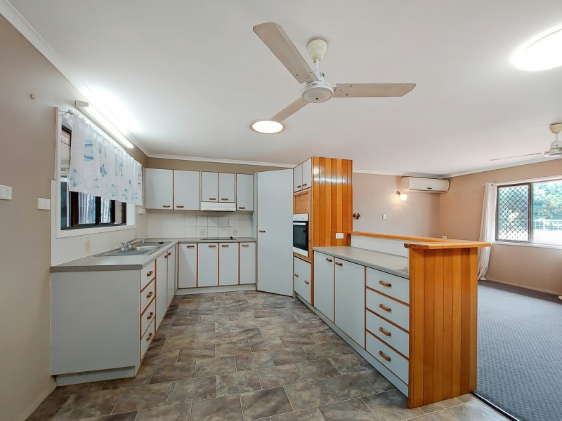 4 Larkin Close, Atherton QLD 4883