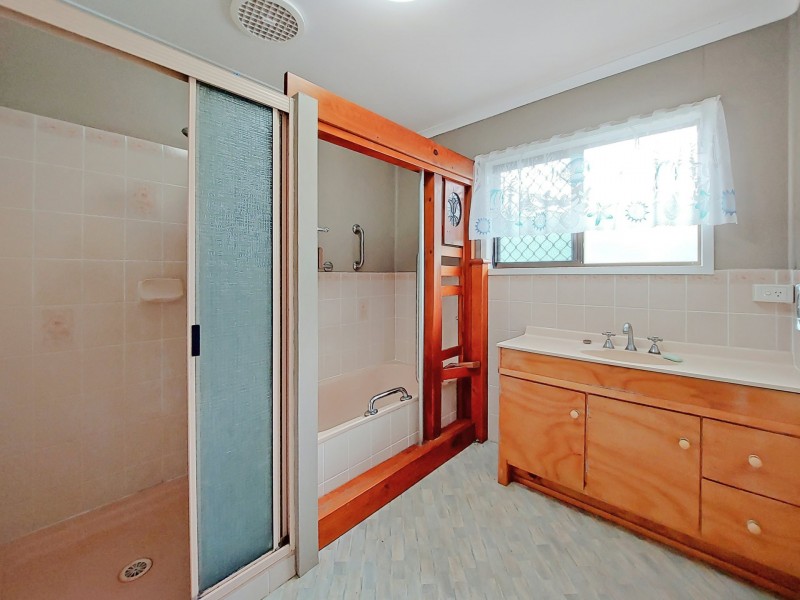 4 Larkin Close, Atherton QLD 4883