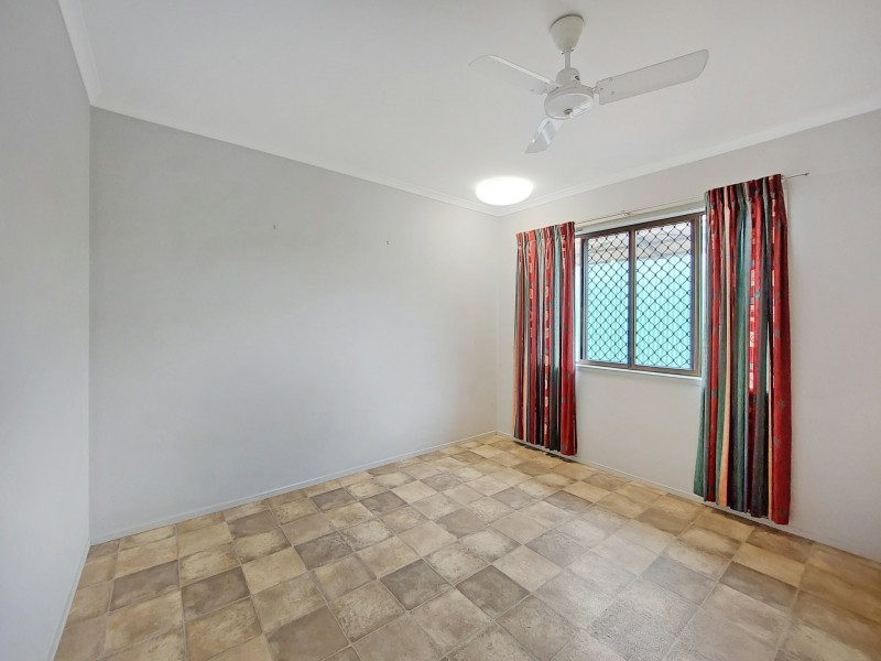 4 Larkin Close, Atherton QLD 4883