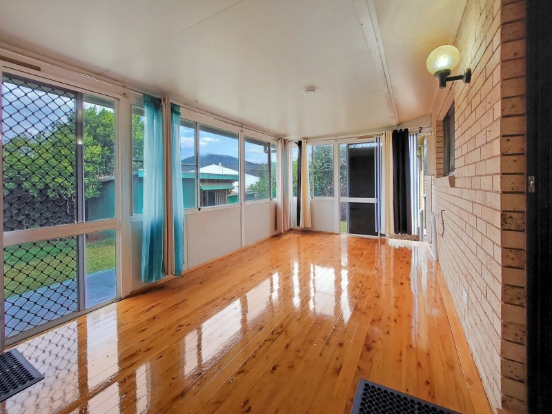 4 Larkin Close, Atherton QLD 4883