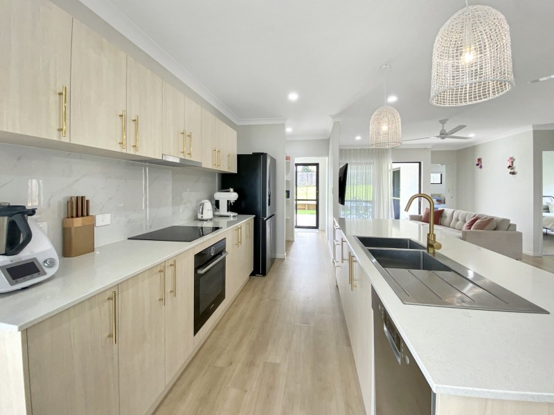 21 Aurora Circuit, Atherton QLD 4883