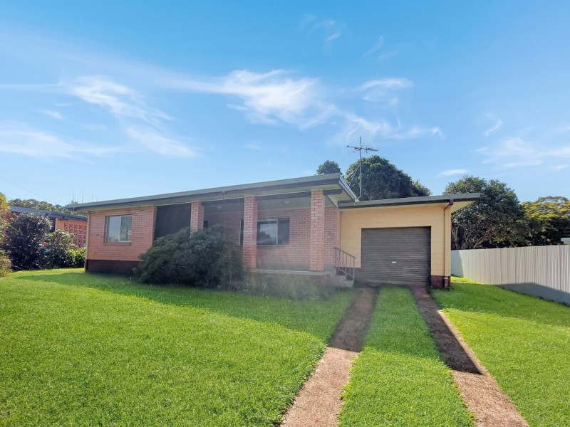 10 Armstrong Street, Atherton QLD 4883