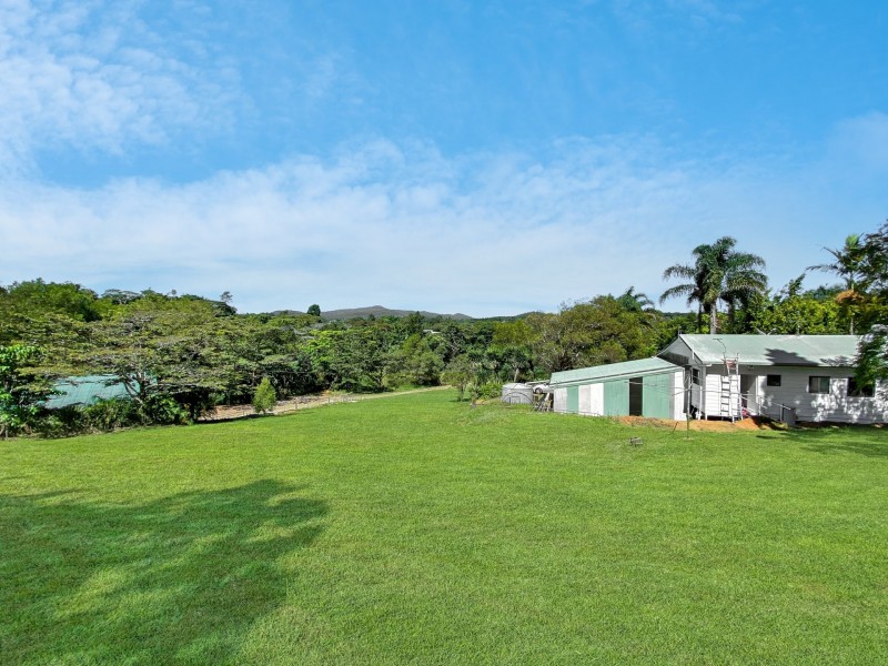 1074 East Evelyn Road, Evelyn QLD 4888