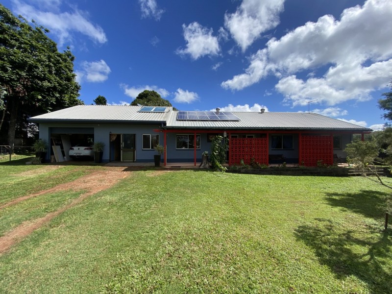 6 Poinsettia Close, Yungaburra QLD 4884