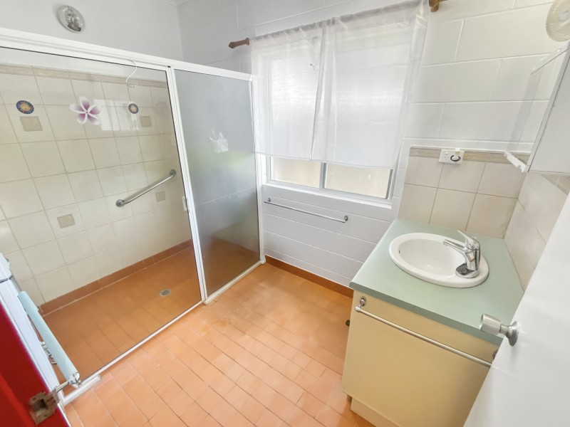 6 Poinsettia Close, Yungaburra QLD 4884