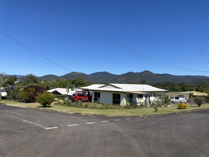 17 Finch Street, Atherton QLD 4883