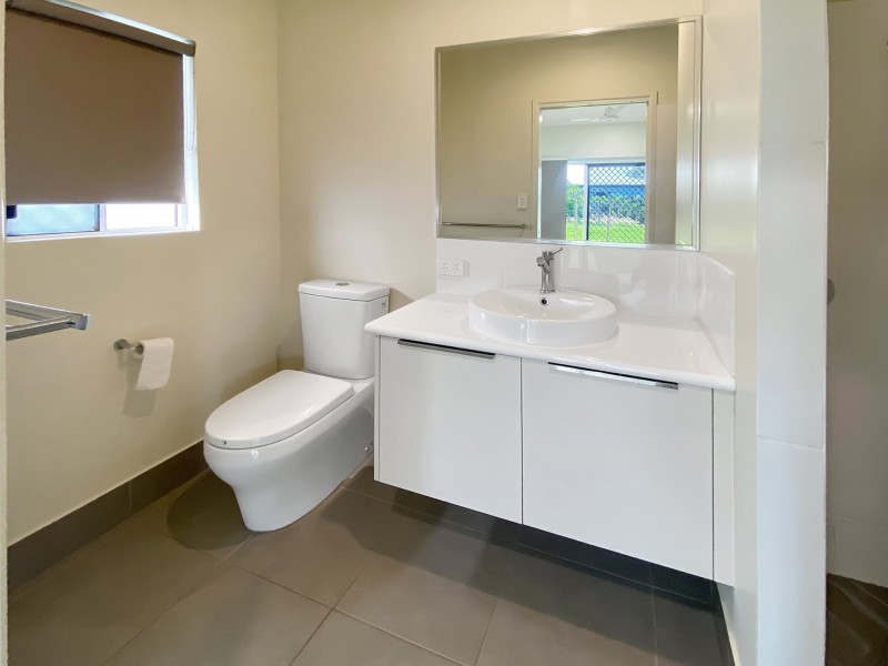 6 Mirrabook Avenue, Mareeba QLD 4880