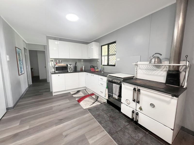 69 Garnet Street, Mount Garnet QLD 4872