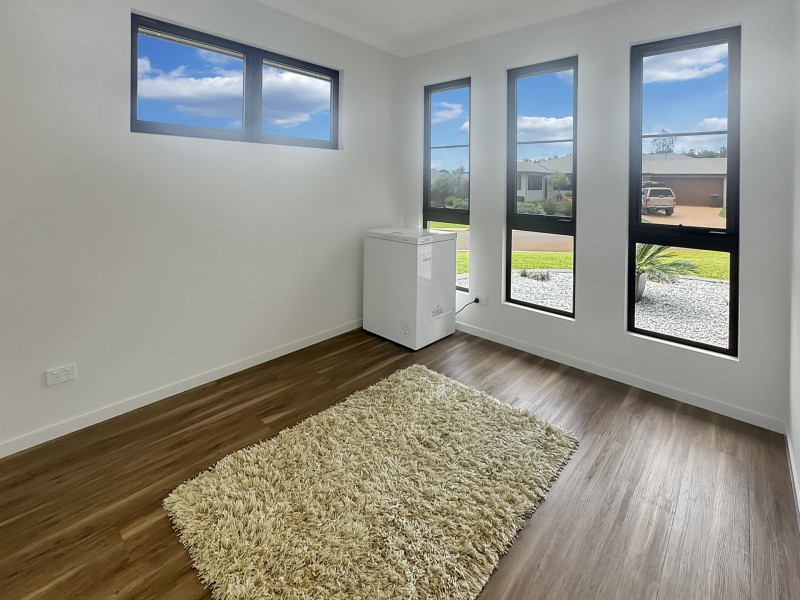8 Crawford Street, Tolga QLD 4882