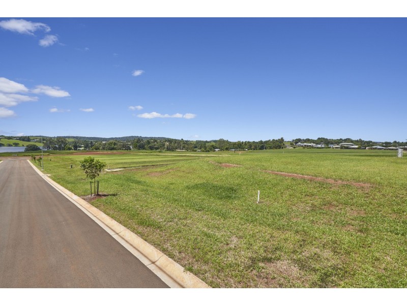 64-72 Tinaburra Drive, Yungaburra QLD 4884