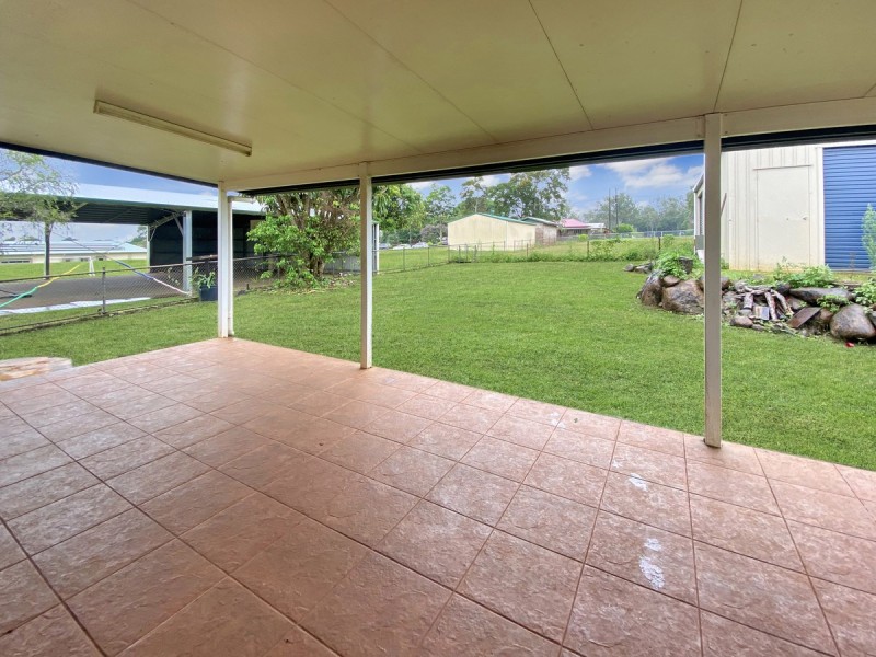 33 Main Street, Tolga QLD 4882