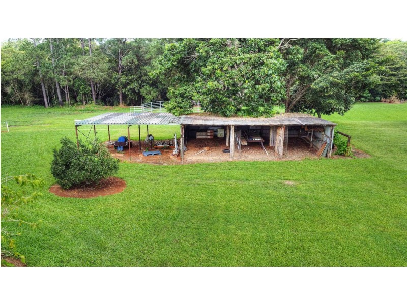 166 McLeish Road, Lake Eacham QLD 4884