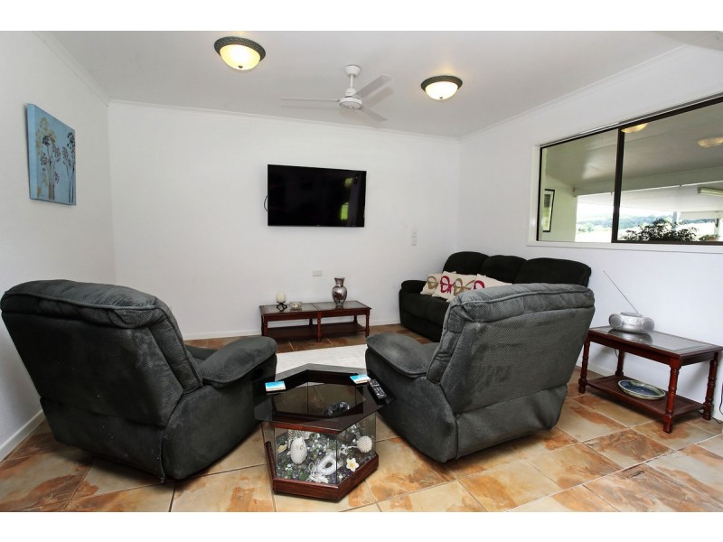 166 McLeish Road, Lake Eacham QLD 4884