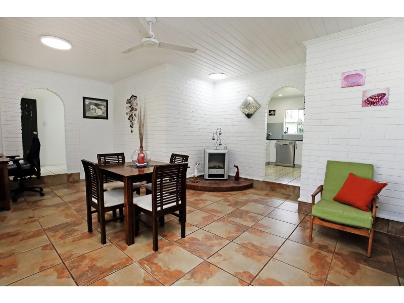 166 McLeish Road, Lake Eacham QLD 4884