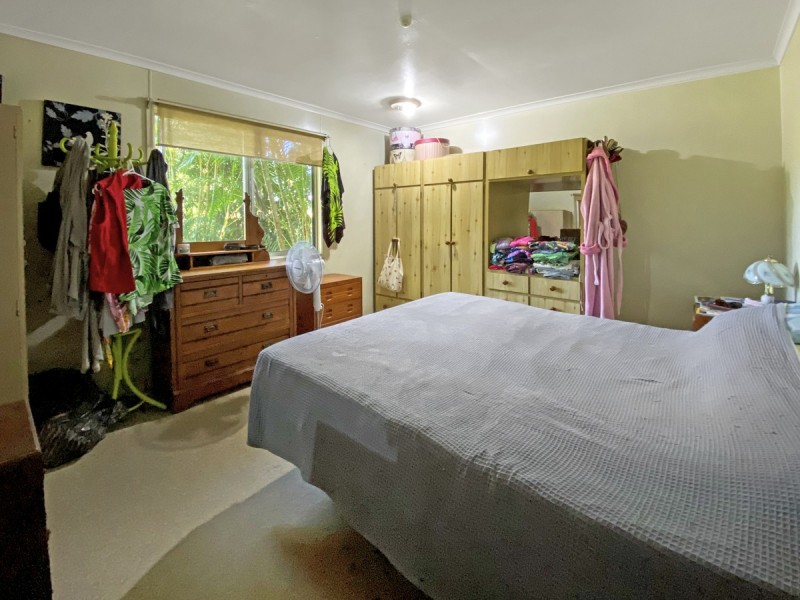 92 Russell Road, Lake Eacham QLD 4884