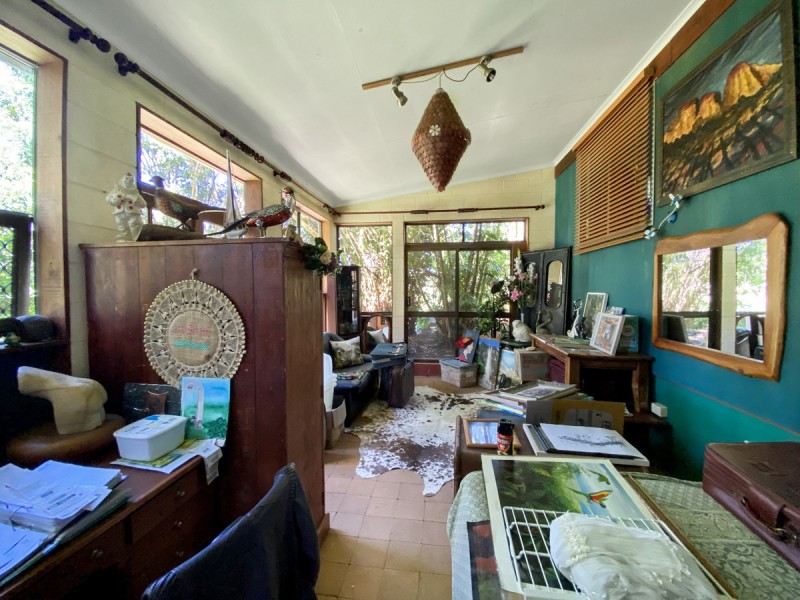 92 Russell Road, Lake Eacham QLD 4884