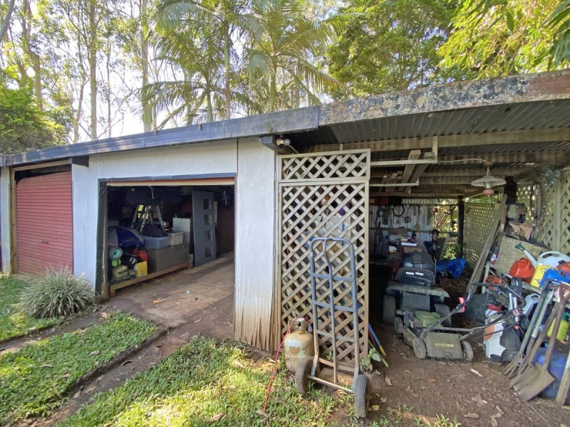 92 Russell Road, Lake Eacham QLD 4884