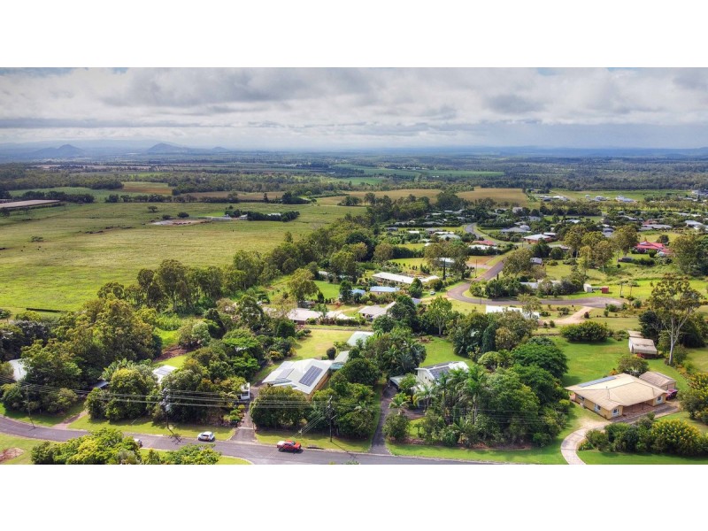 18 Geddes Drive, Tolga QLD 4882